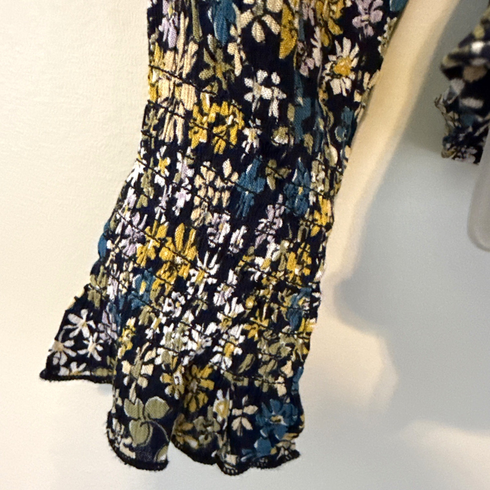 Patrons of Peace Women Medium Blouse Navy Floral Peplum Long Sleeve Peasant NWOT - Picture 3 of 8